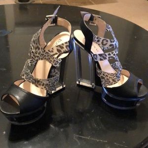 This Bumper heel size 8